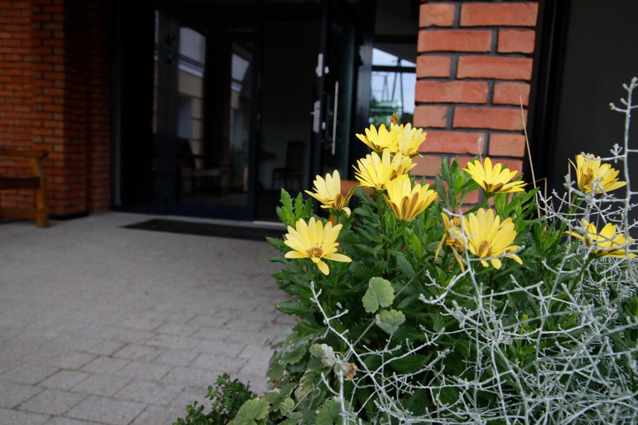 Osrodek Turystyczny Warzenko Hotel Exterior foto